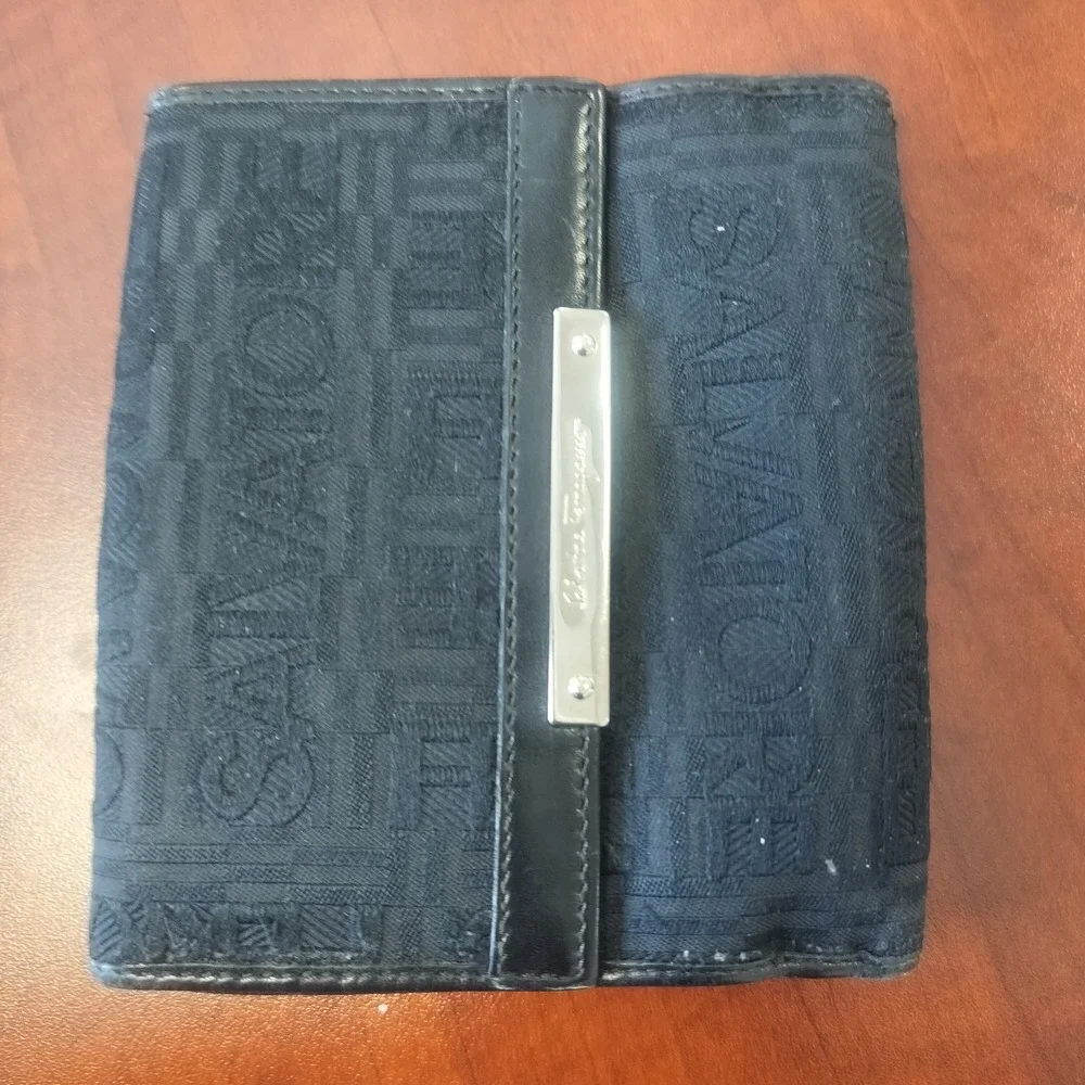 Salvatore Ferragamo Black Bifold Wallet‎ Logo Print Metal Plate Men's